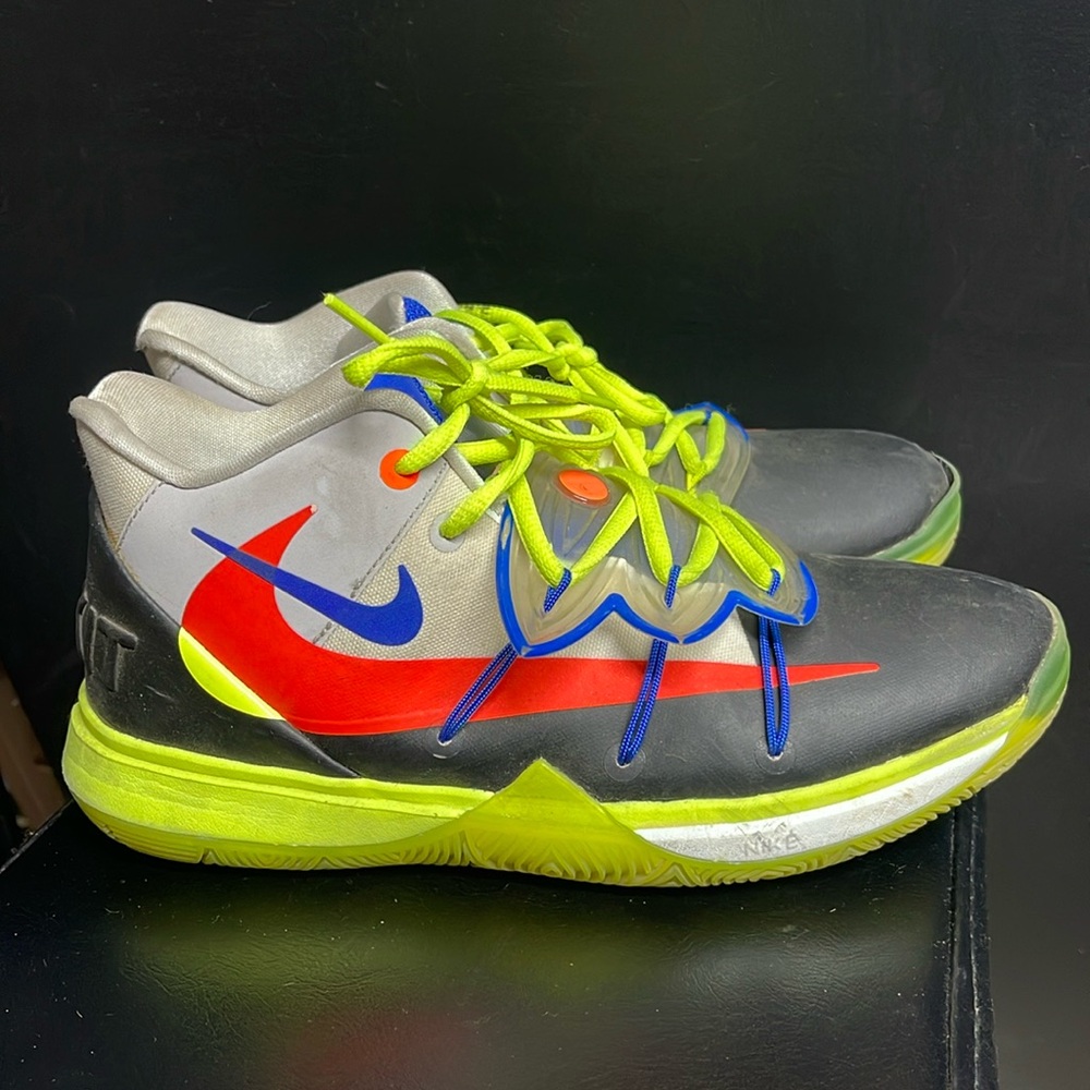 EUC ROKIT x Kyrie 5 GS 'All Star' Boys Size 6Y Nike basketball shoes